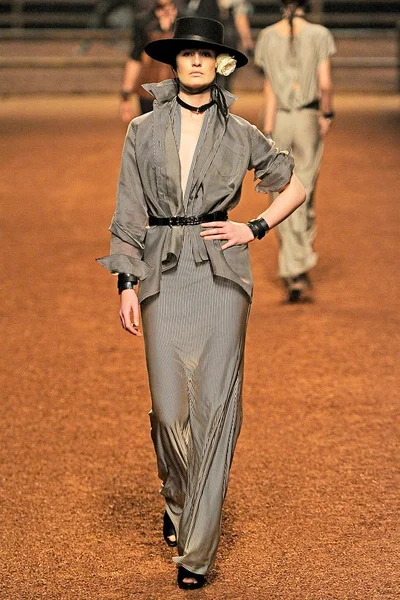 Look 38